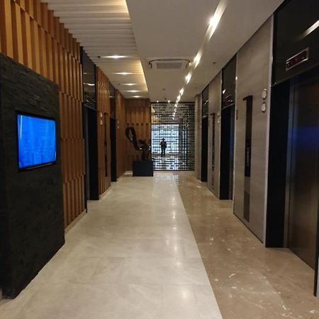 C Place - Capsule A Pasay Bagian luar foto