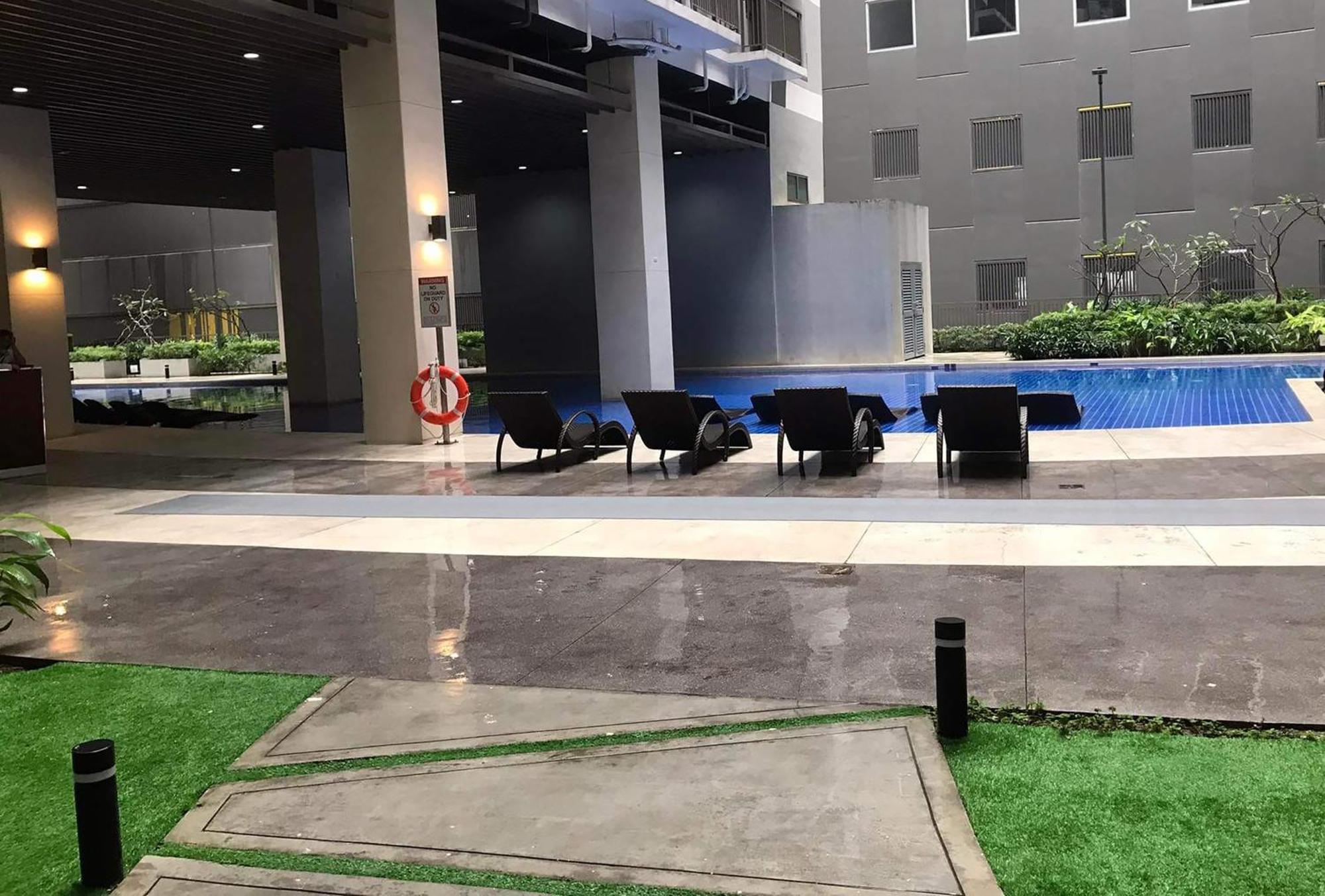 C Place - Capsule A Pasay Bagian luar foto
